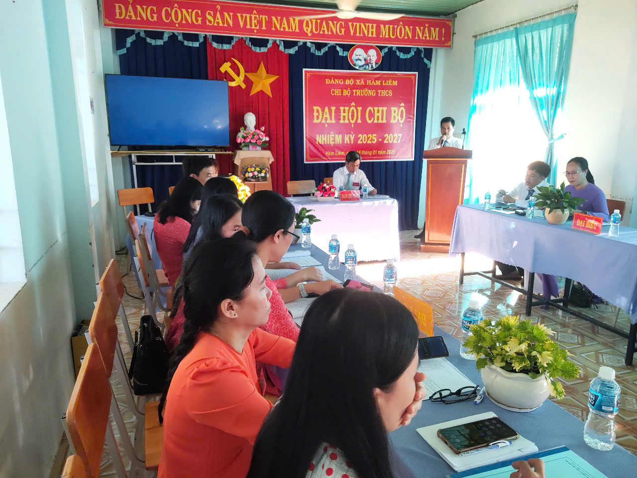 Đại Hội Chi Bộ